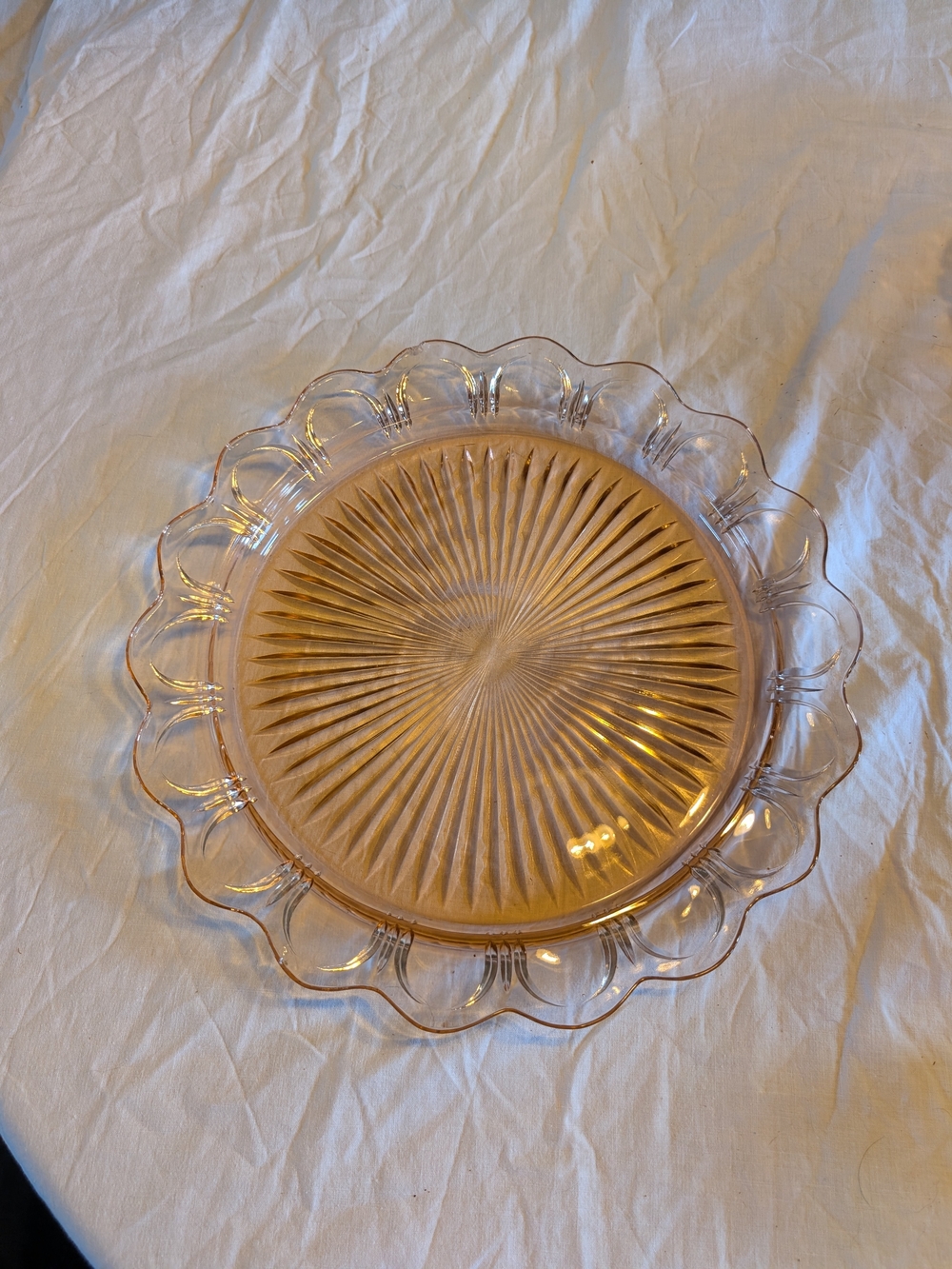 💥 SALE 💥 Vintage Pink Scalloped Glass Serving Plate